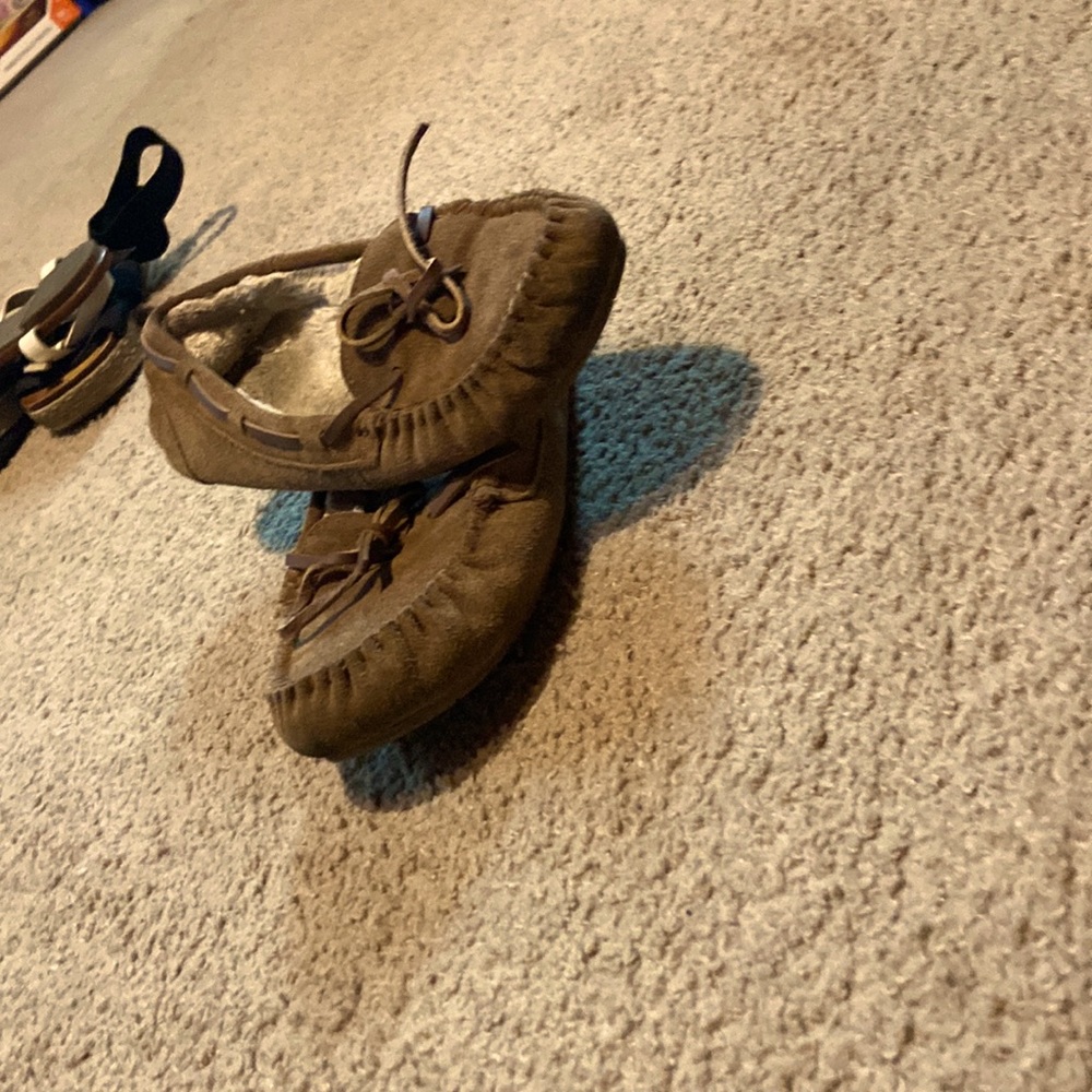 Brown shoes with lace